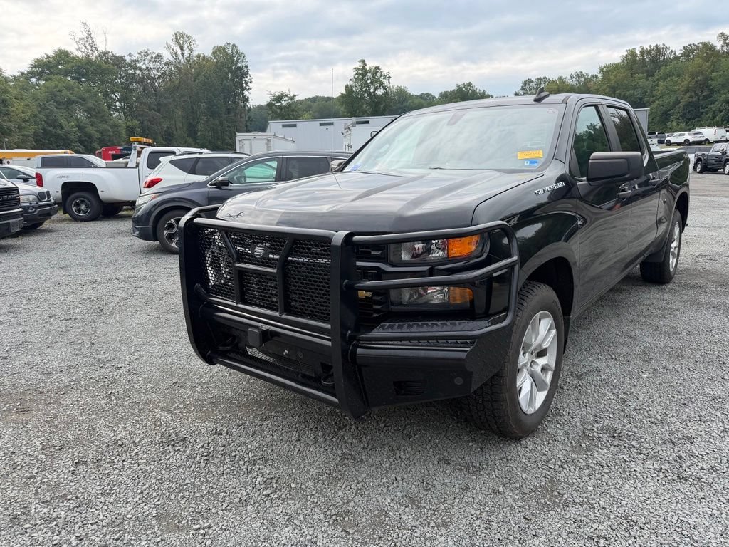Used 2022 Chevrolet Silverado 1500 Custom AWD/4WD image 3