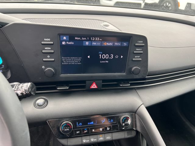 Used 2025 Hyundai Elantra Sport FWD image 20