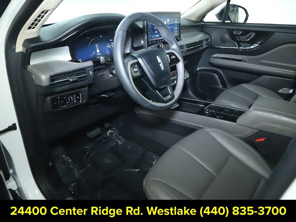 Certified 2023 Lincoln Corsair AWD image 17