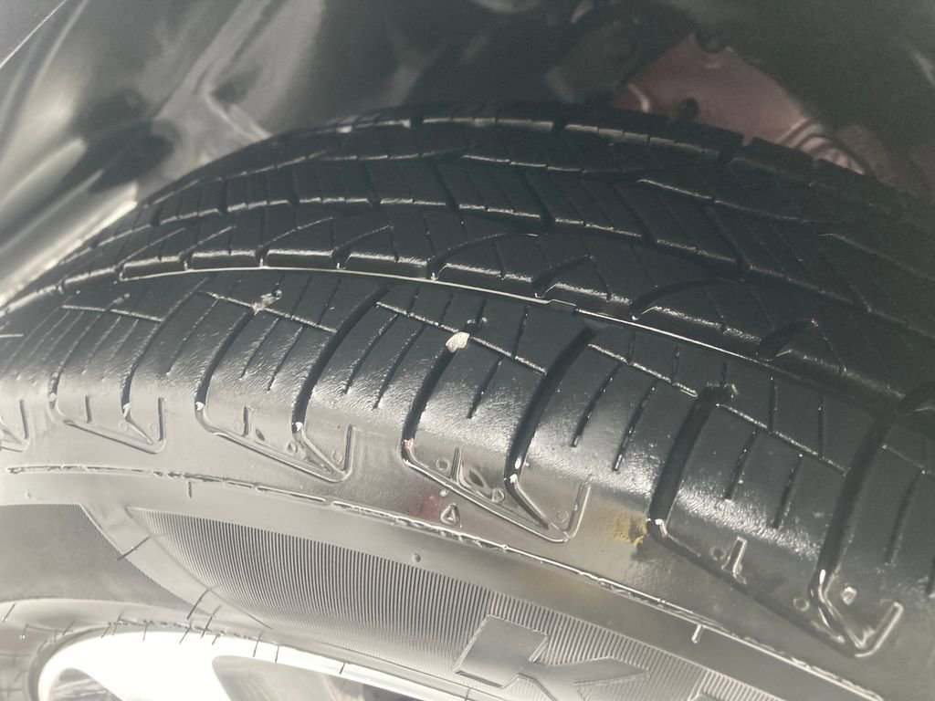 Used 2019 Jeep Cherokee Limited image 38