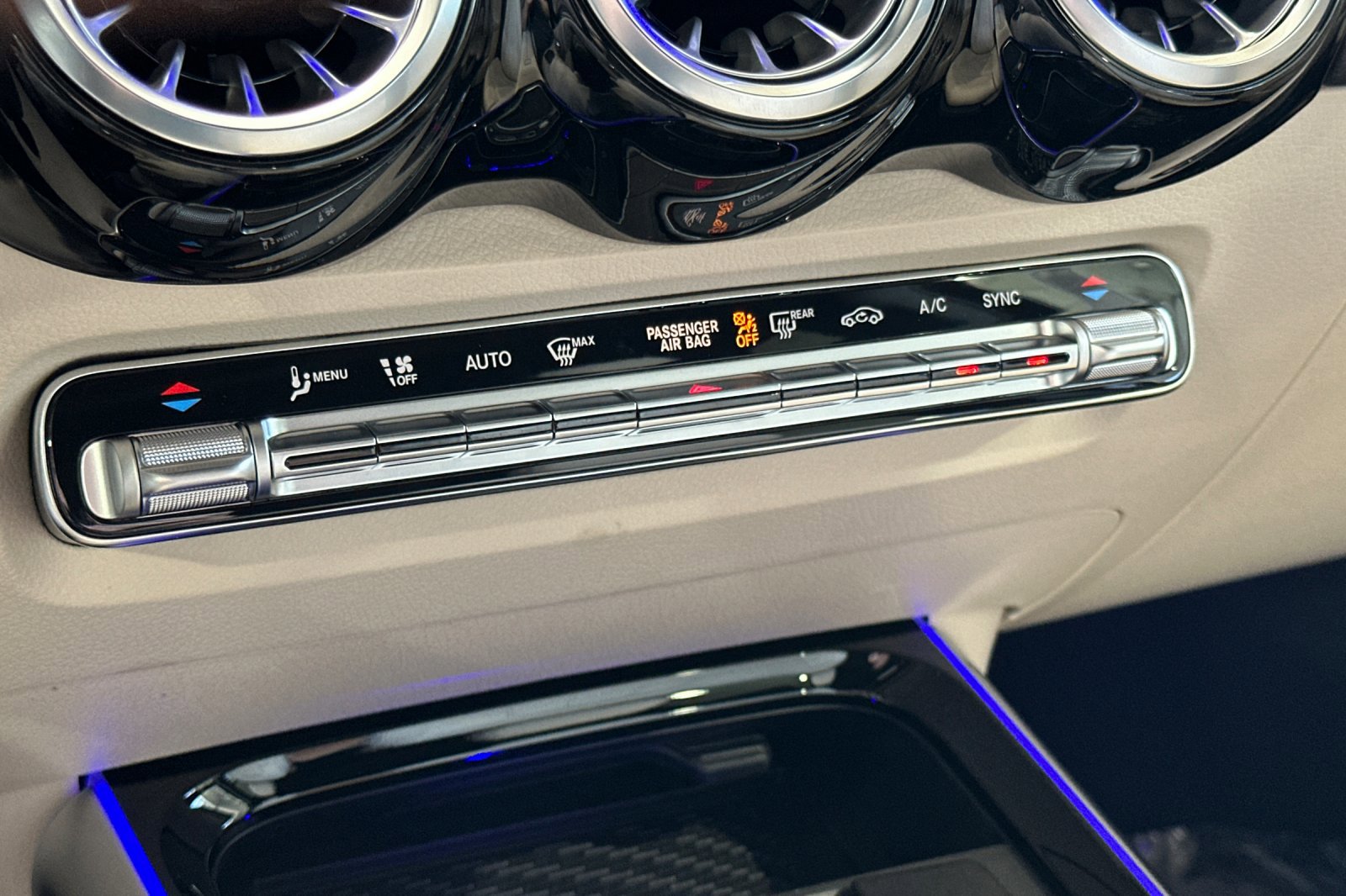 New 2025 Mercedes-Benz GLB 250 250 image 20