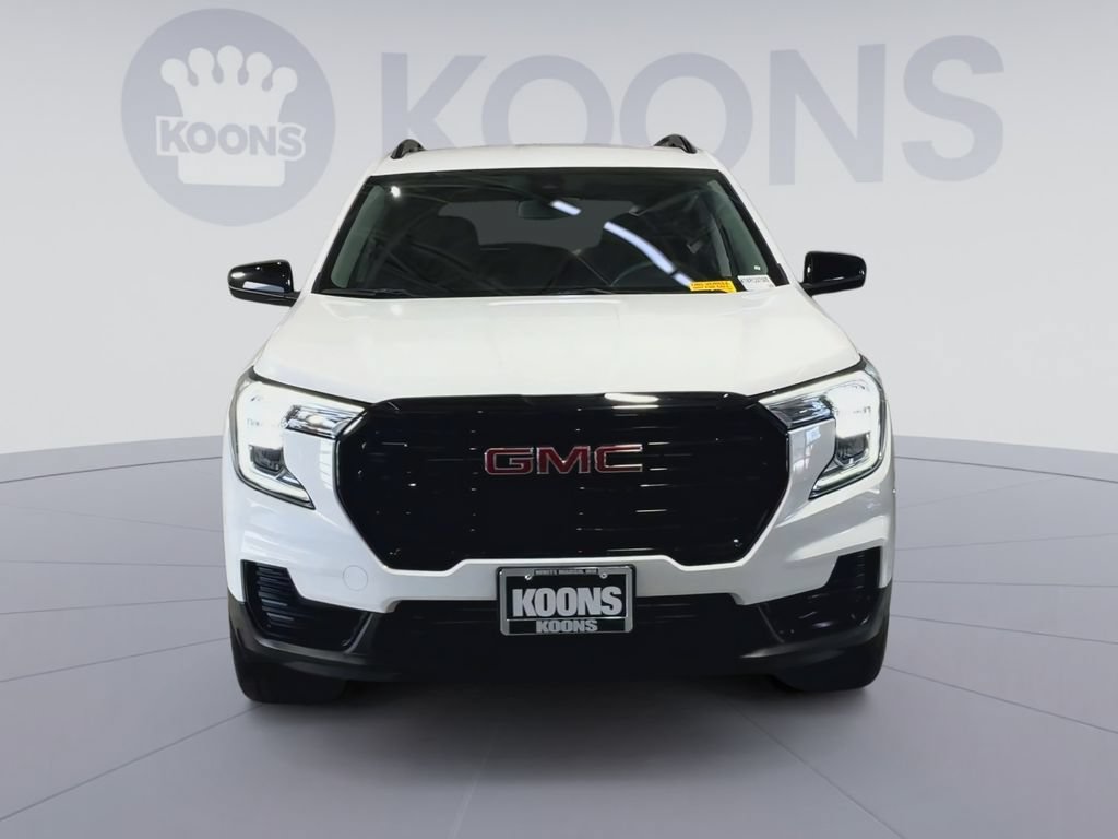 Used 2023 GMC Terrain SLE w/ Driver Convenience Package AWD/4WD image 4
