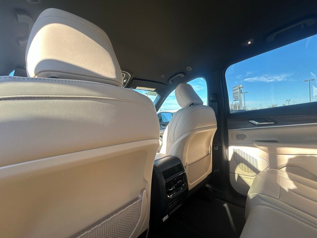 New 2026 Jeep Grand Cherokee Limited image 28