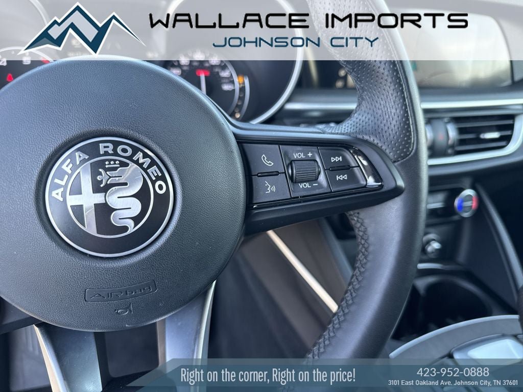 Used 2023 Alfa Romeo Stelvio Ti AWD/4WD image 33