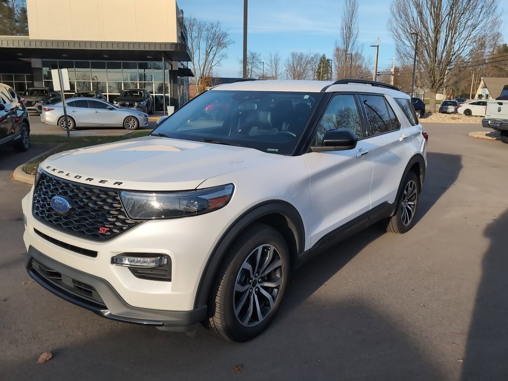 Used 2022 Ford Explorer ST image 1