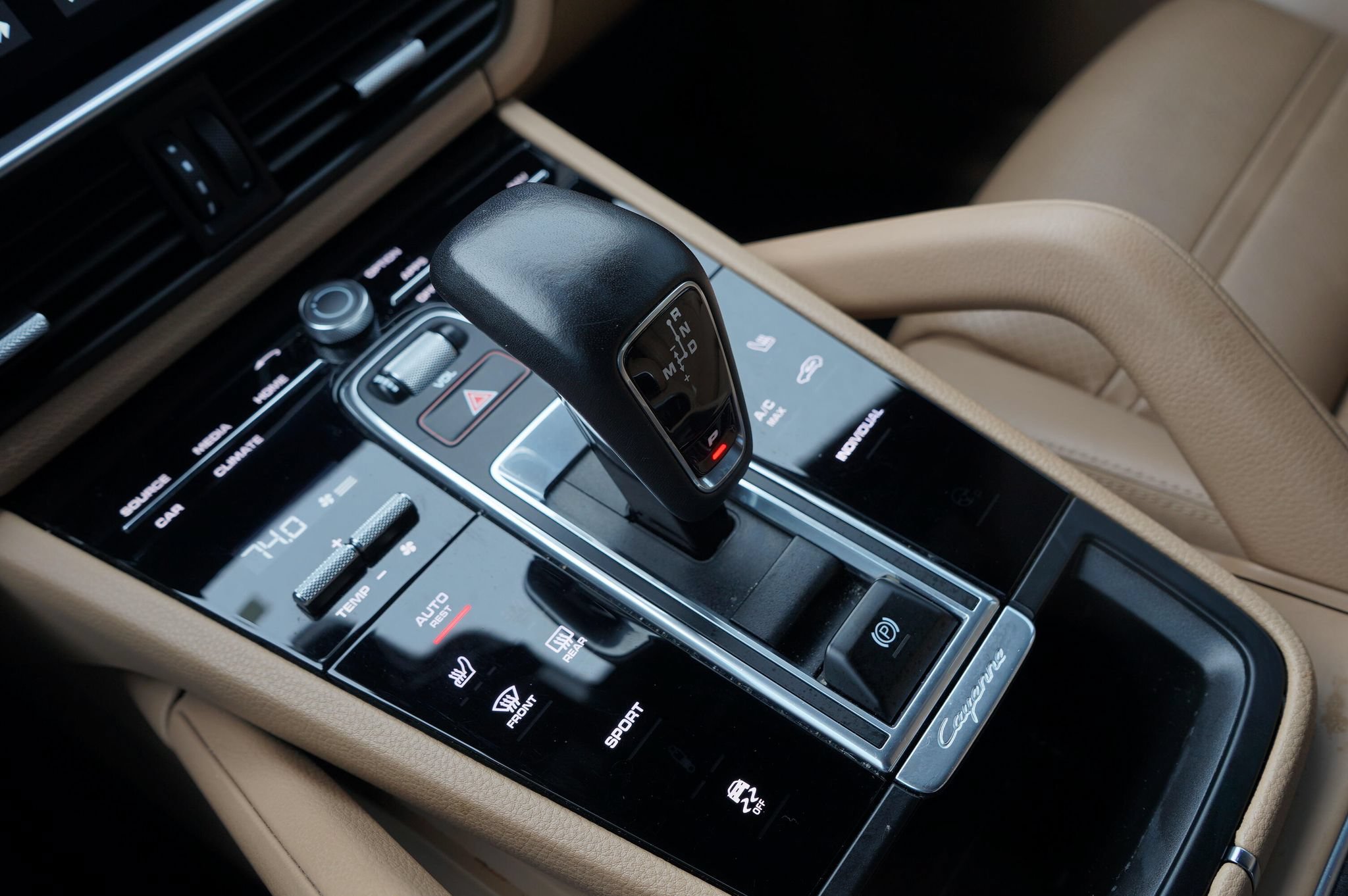 Used 2021 Porsche Cayenne AWD/4WD image 20