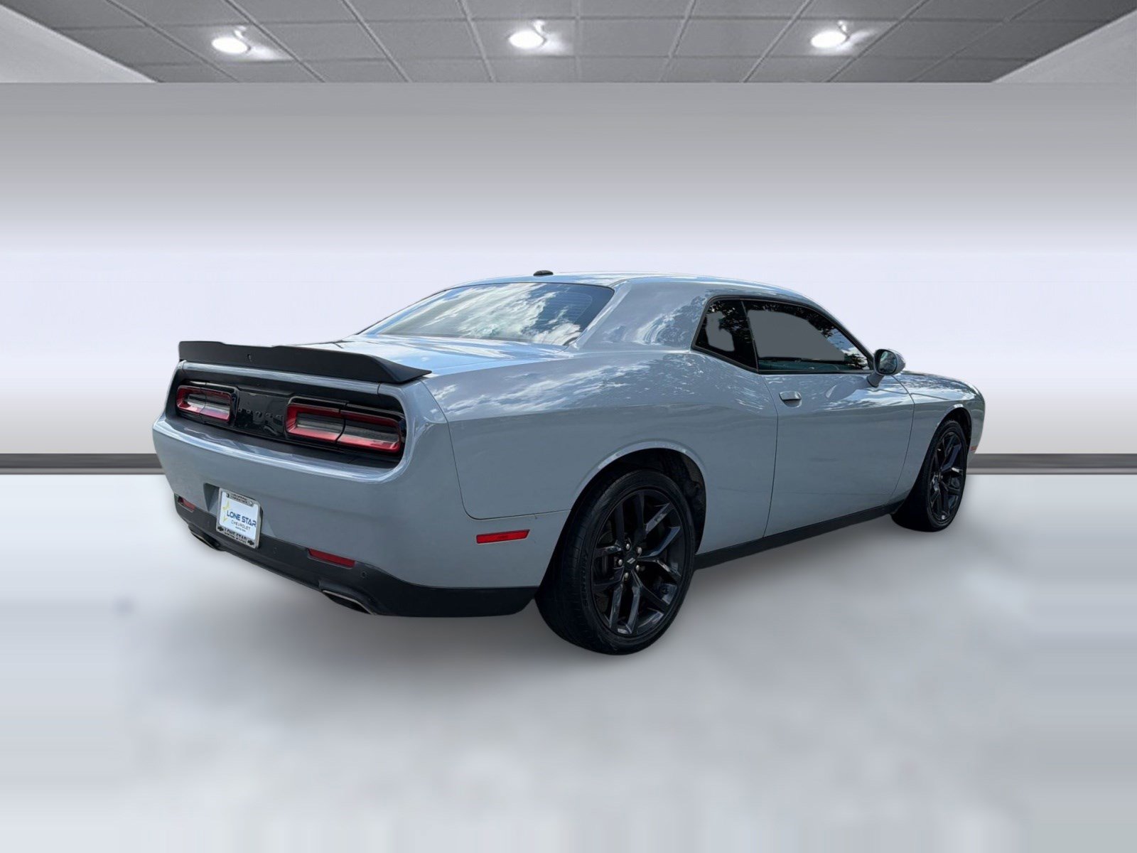 Used 2020 Dodge Challenger SXT w/ Driver Convenience Group RWD image 8