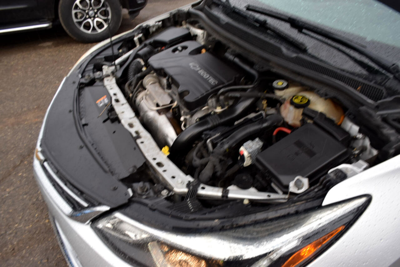 Used 2018 Chevrolet Cruze LT w/ Convenience Package image 34