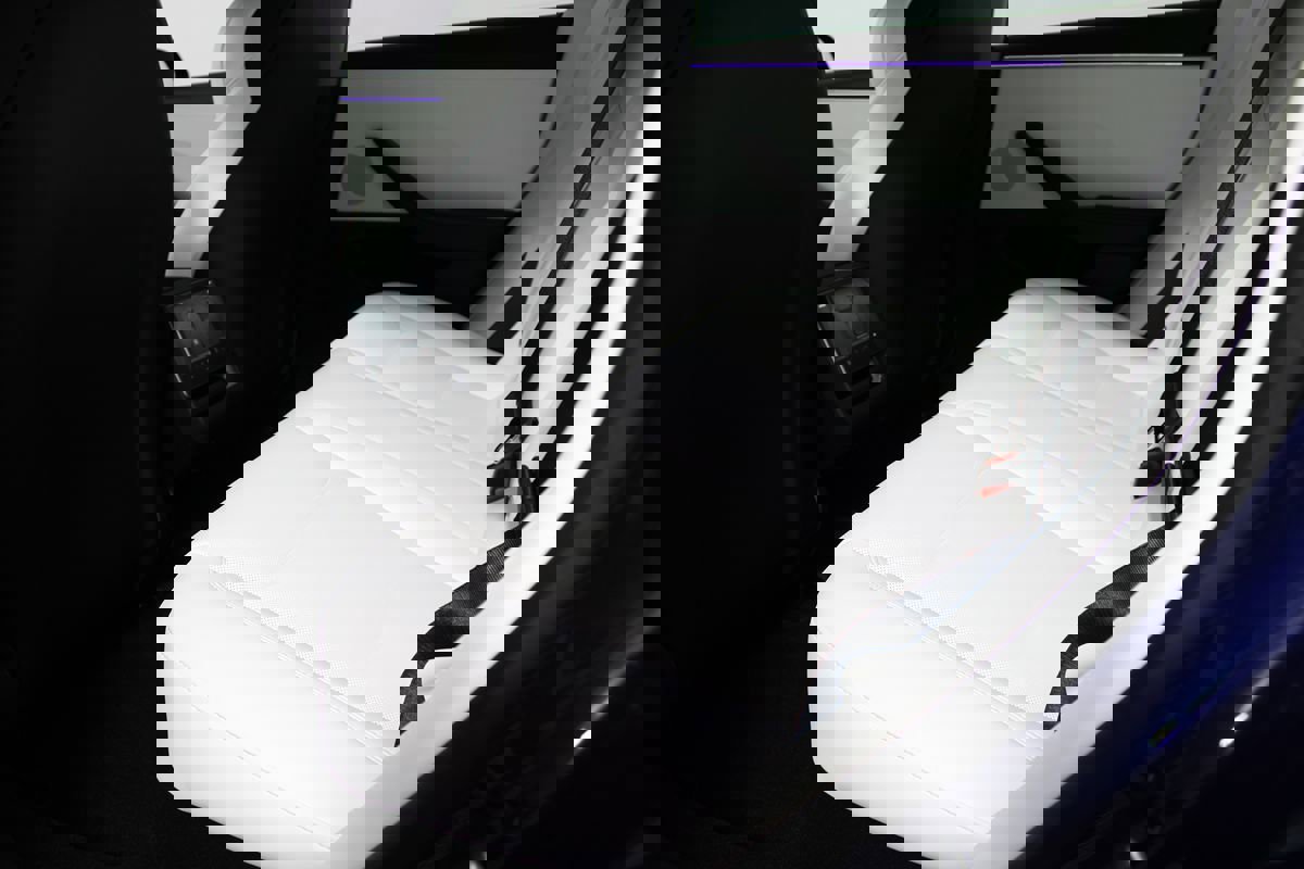 Used 2025 Tesla Model 3 Performance image 25