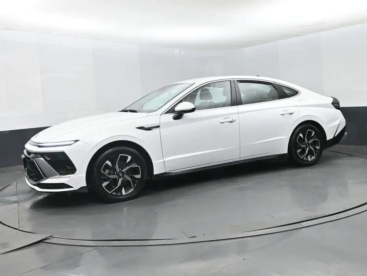 Used 2024 Hyundai Sonata SEL FWD image 5