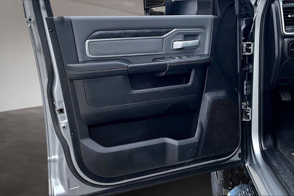 Used 2022 RAM 3500 Big Horn image 21