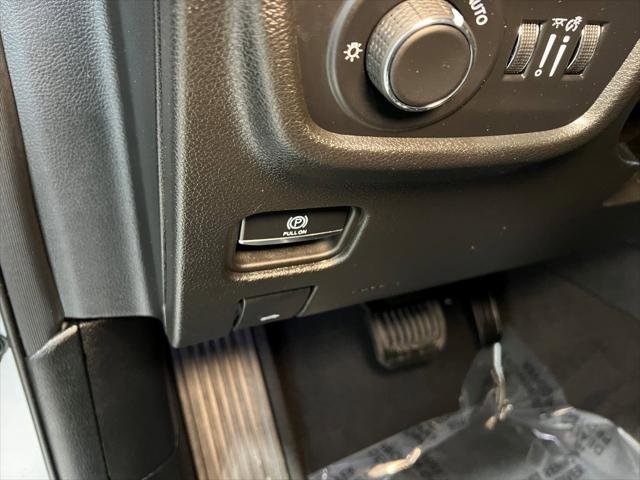 Certified 2024 Jeep Grand Cherokee L Laredo image 38