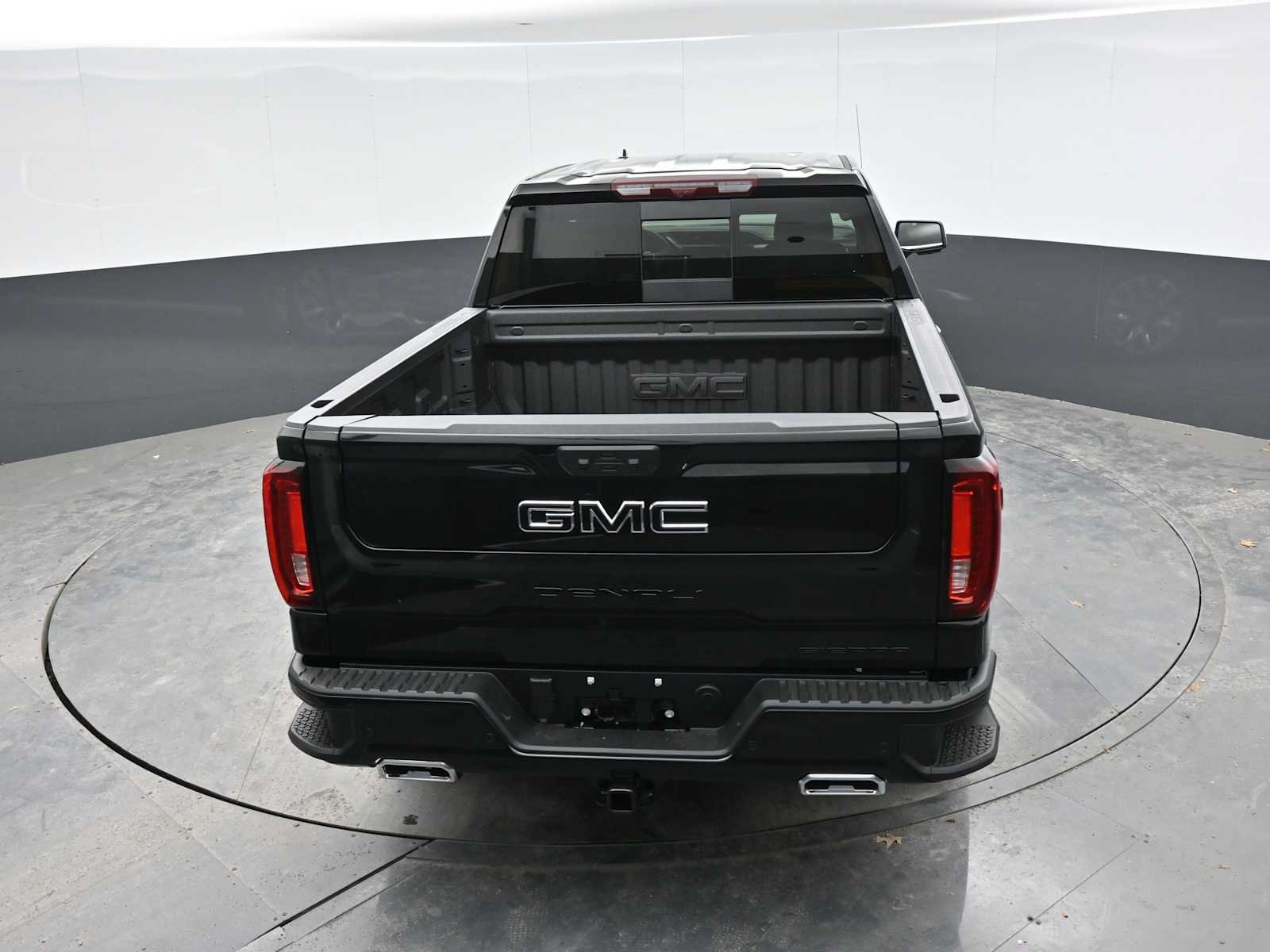 New 2026 GMC Sierra 1500 Denali w/ Denali Reserve Package AWD/4WD image 22