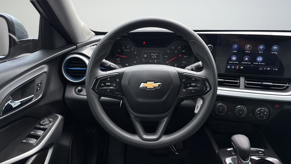 Used 2026 Chevrolet Trax LS w/ LS Convenience Package FWD image 14
