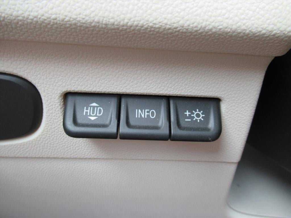 Used 2023 Buick Envision Avenir FWD image 31