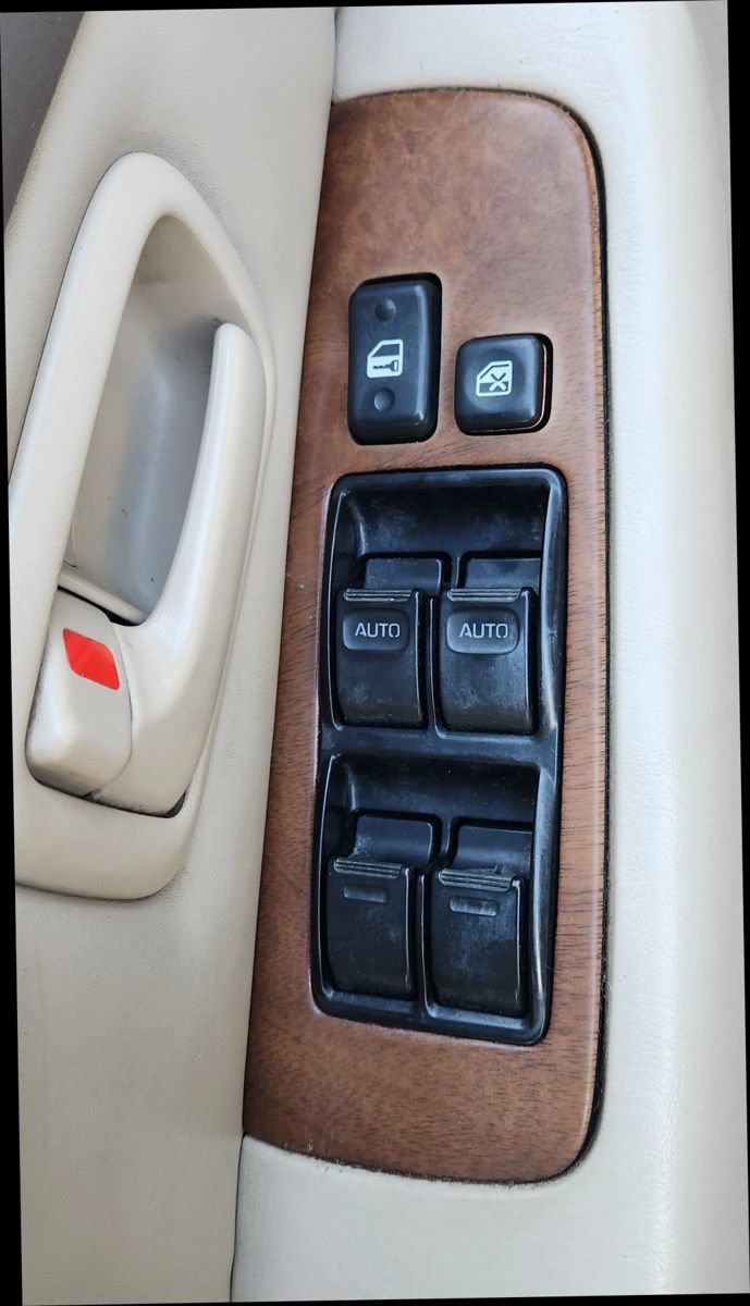 Used 2000 Lexus ES 330 FWD image 17