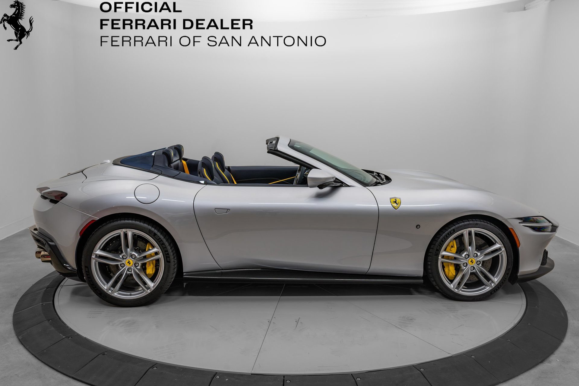 Certified 2024 Ferrari Roma Spider RWD image 8