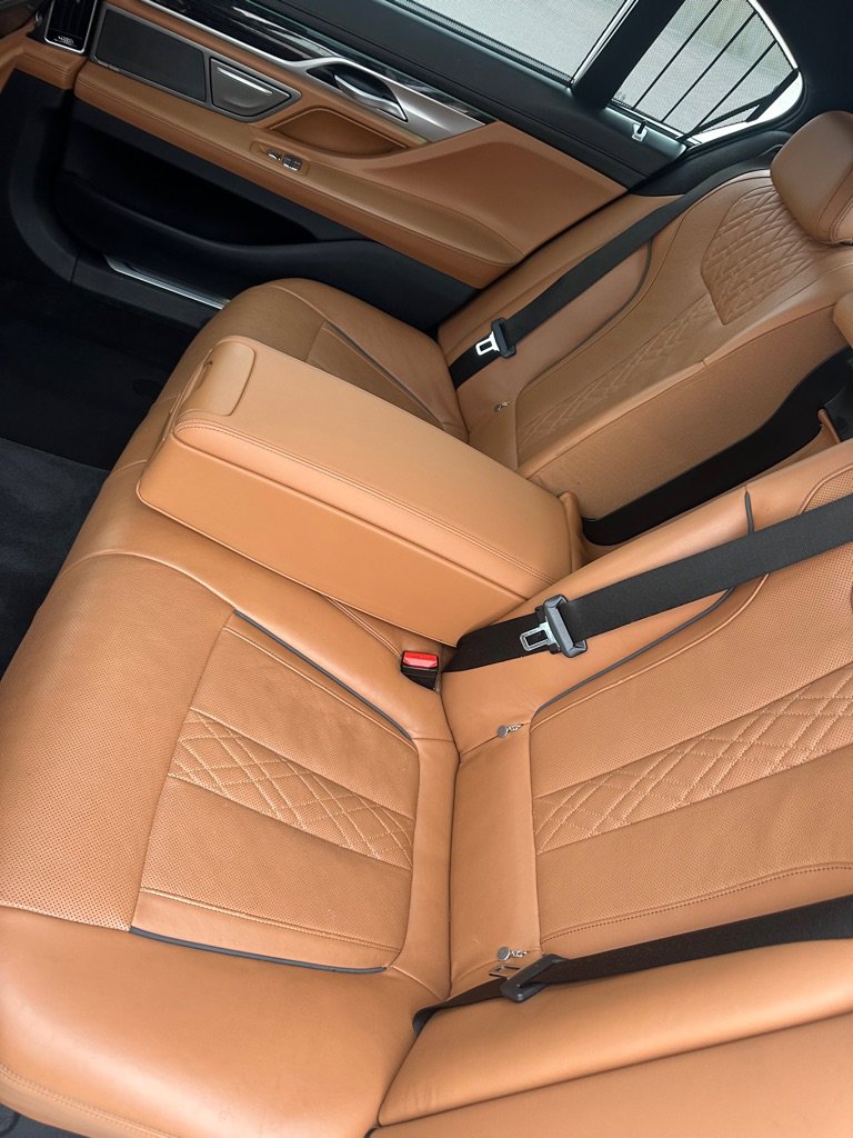 Used 2020 BMW 750i xDrive w/ Executive Package AWD/4WD image 14