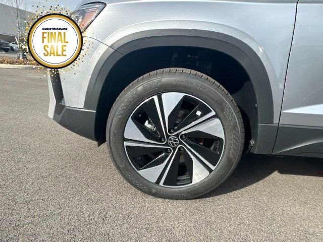 New 2025 Volkswagen Taos SE image 10