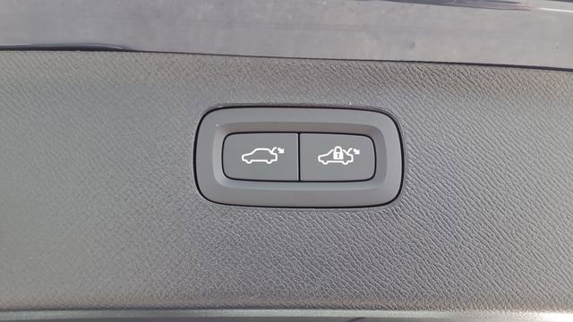 New 2026 Volvo XC90 B6 Plus w/ Protection Package image 12