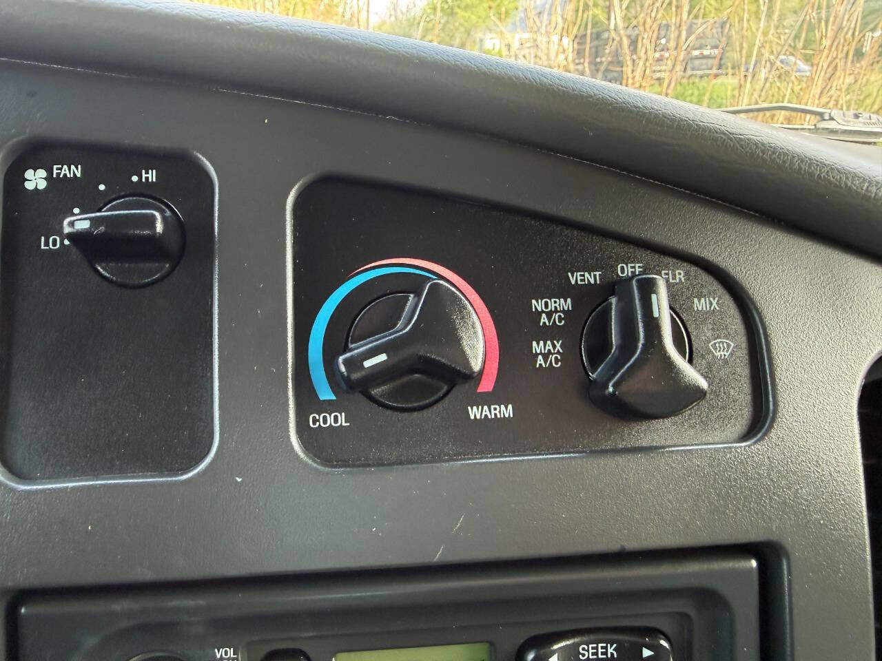 Used 2008 Ford E-250 and Econoline 250 RWD image 31