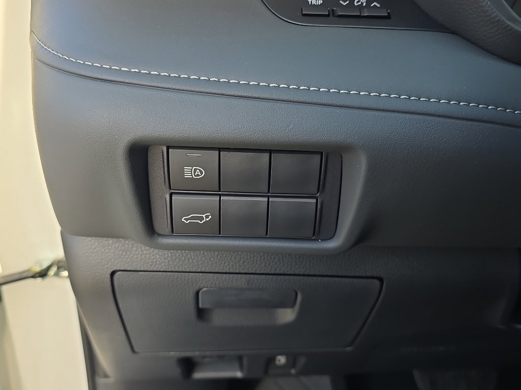 New 2025 Toyota Highlander XLE image 29