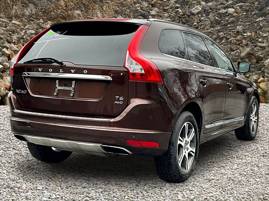 Used 2015 Volvo XC60 T6 w/ Proximity Package image 2