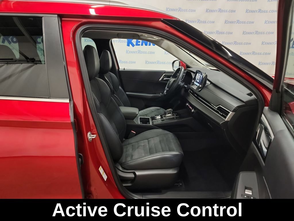 Used 2023 Mitsubishi Outlander SE image 12