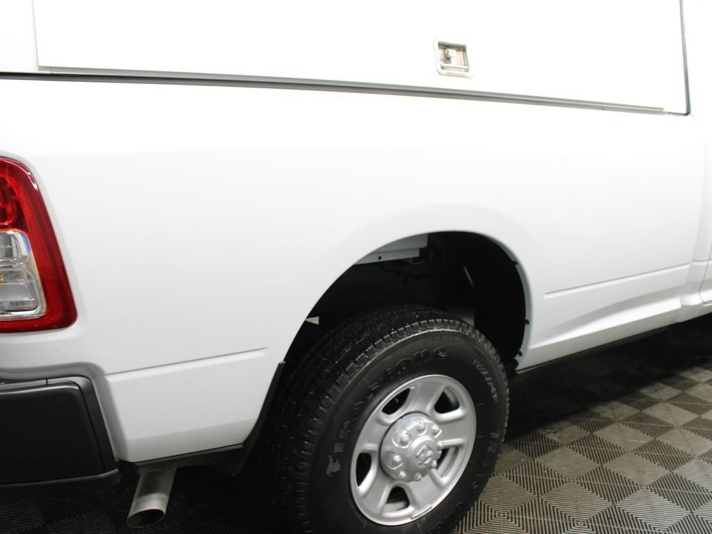 Used 2023 RAM 3500 Tradesman w/ Convenience Group AWD/4WD image 34
