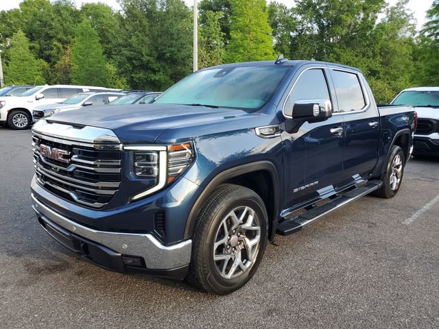 Used 2023 GMC Sierra 1500 SLT w/ SLT Premium Plus Package AWD/4WD image 2
