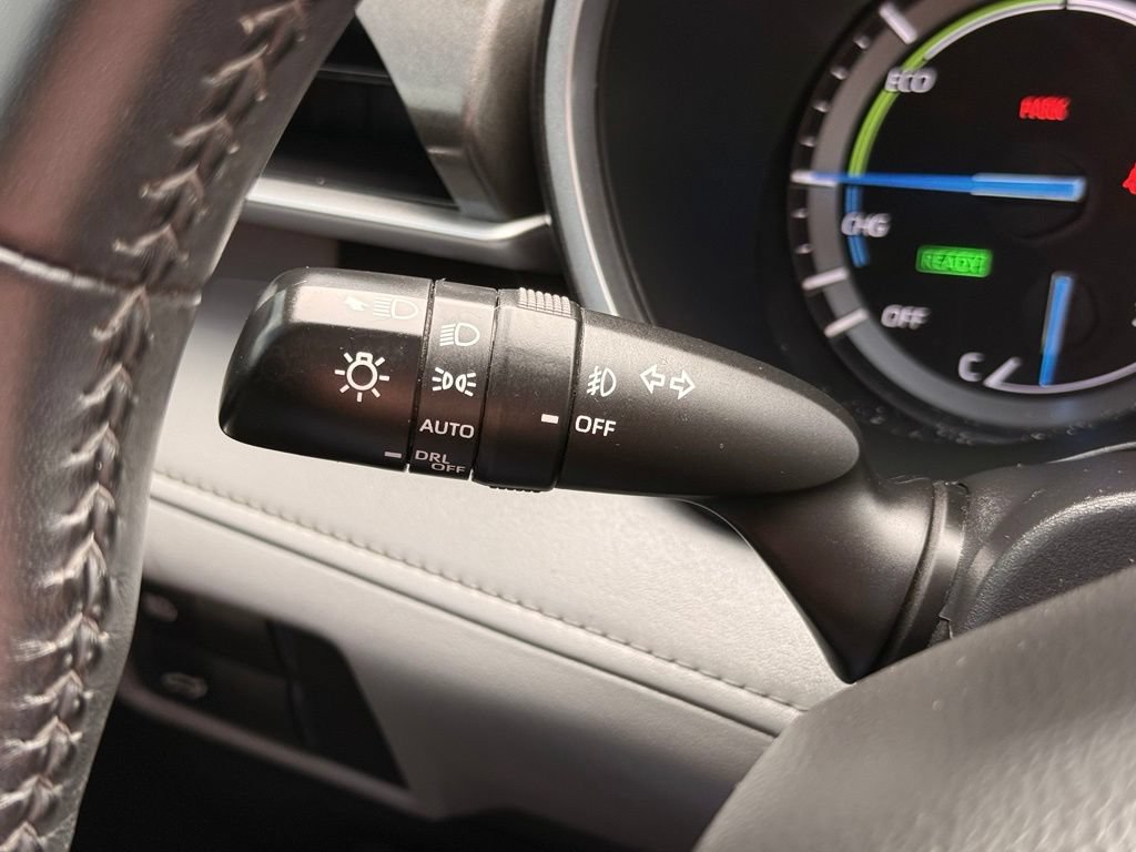 Used 2021 Toyota Highlander XLE AWD/4WD image 30