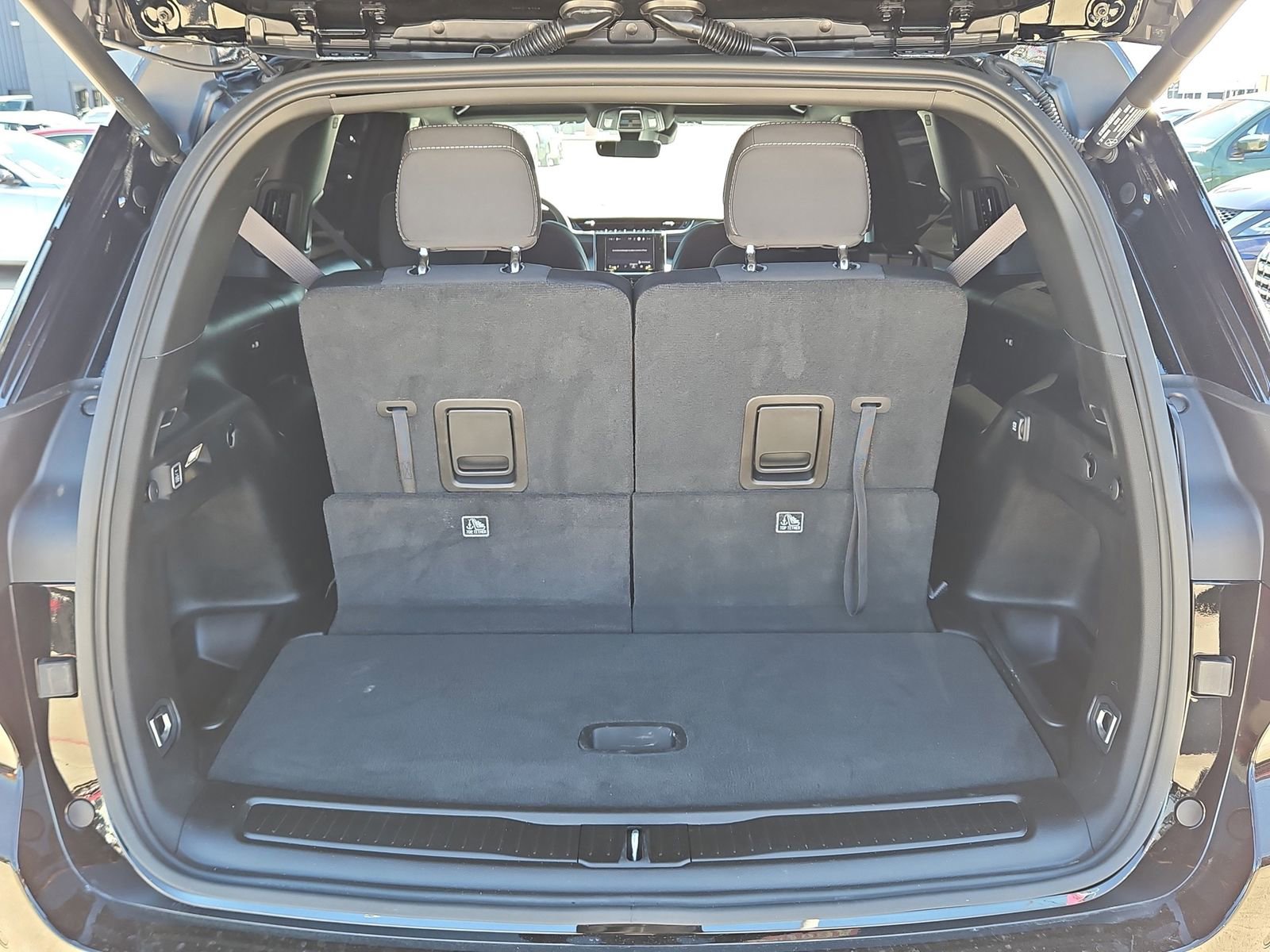 Used 2025 Jeep Grand Cherokee L Laredo w/ Luxury Tech Group I image 11