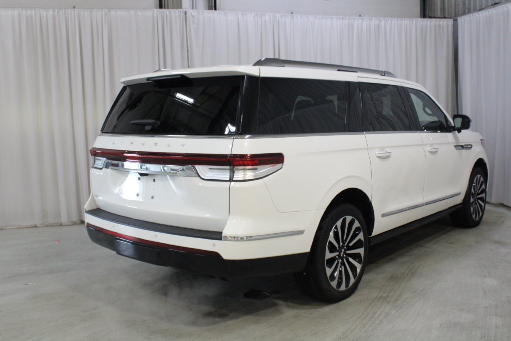 Used 2024 Lincoln Navigator L Reserve AWD/4WD image 26