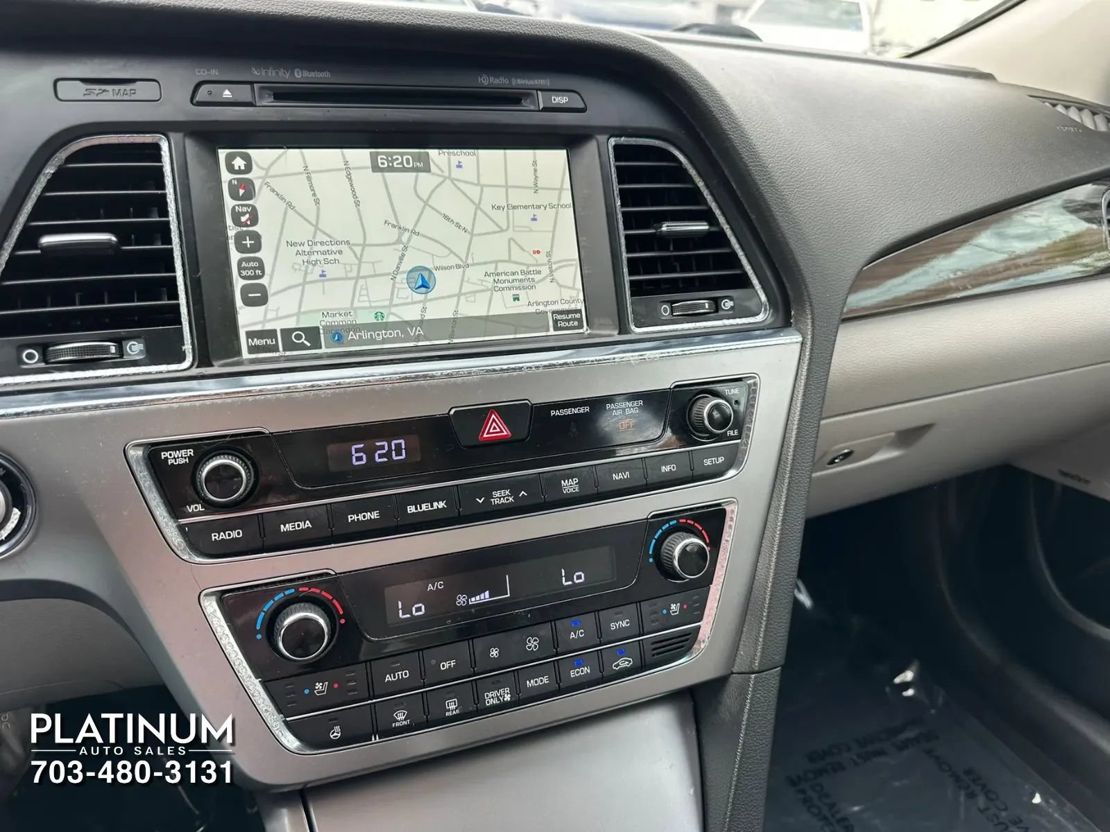 Used 2016 Hyundai Sonata Limited w/ Option Group 02 FWD image 10