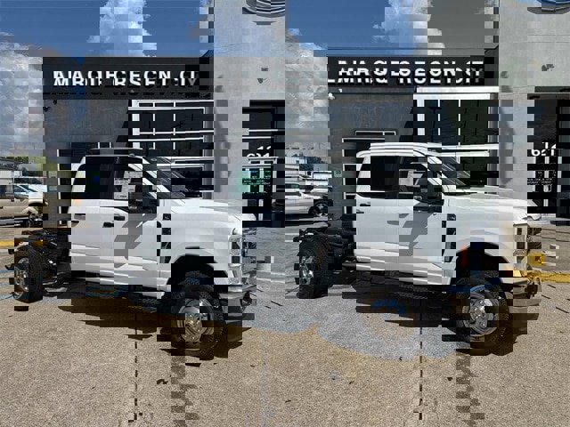 New 2025 Ford F350 XL w/ XL Chrome Package image 1
