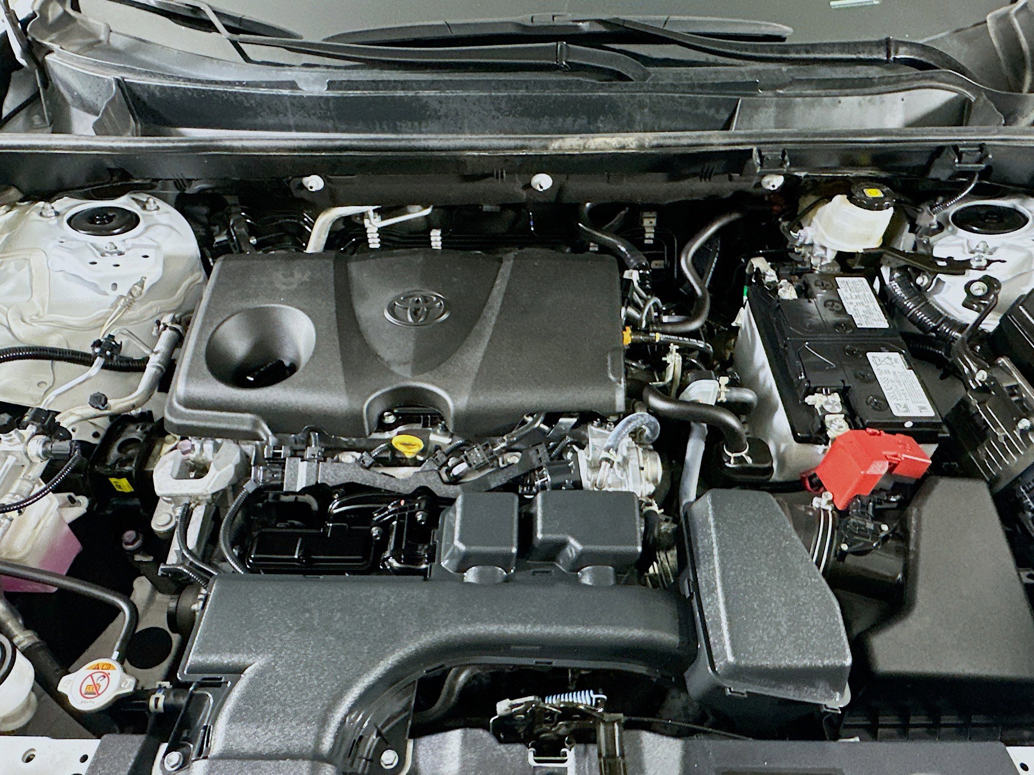 Used 2024 Toyota RAV4 LE image 32