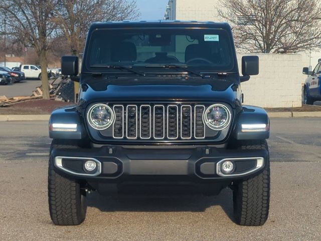 Used 2025 Jeep Wrangler Sahara image 8