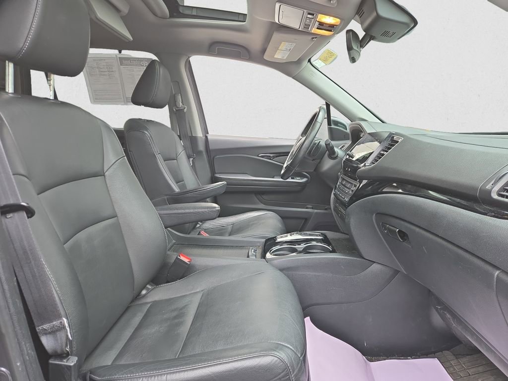 Used 2021 Honda Pilot Touring image 23