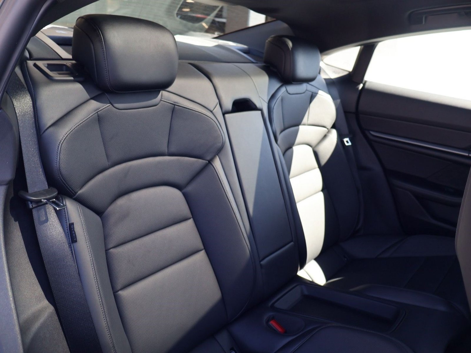 Certified 2025 Porsche Taycan w/ Premium Package RWD image 23