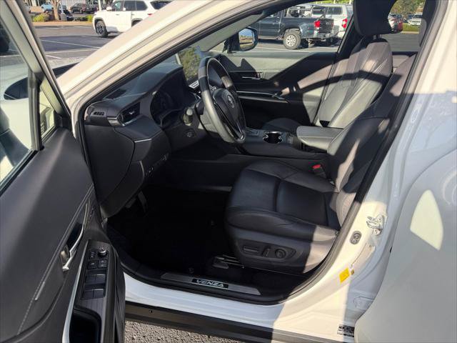 Certified 2023 Toyota Venza XLE AWD/4WD image 26