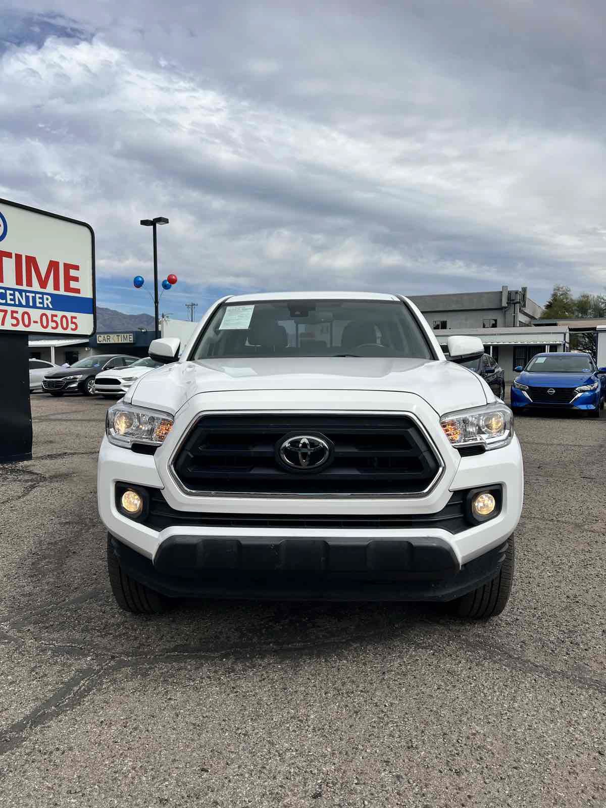 Used 2023 Toyota Tacoma SR5 RWD image 2