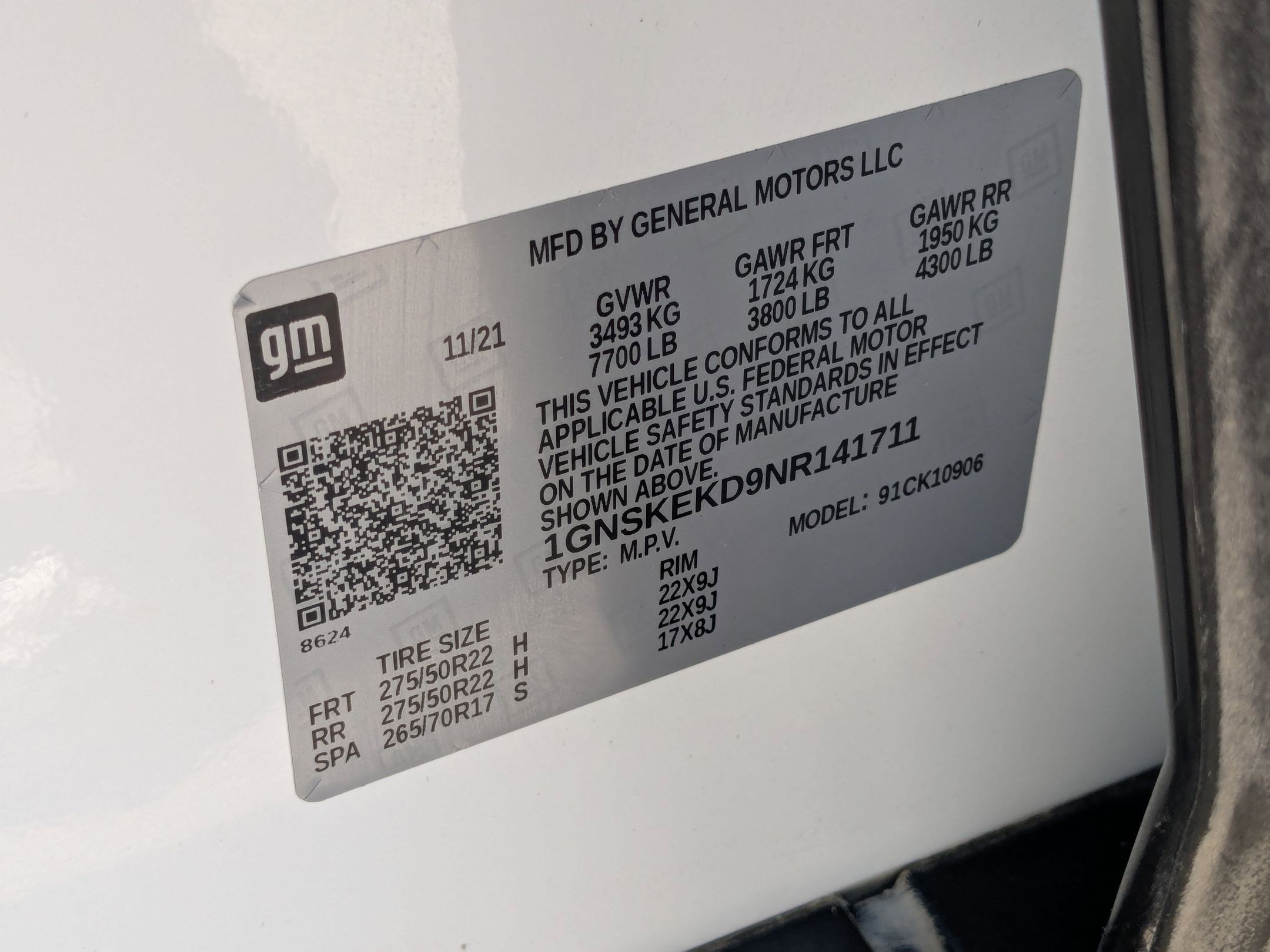 Used 2022 Chevrolet Suburban RST w/ Luxury Package image 24