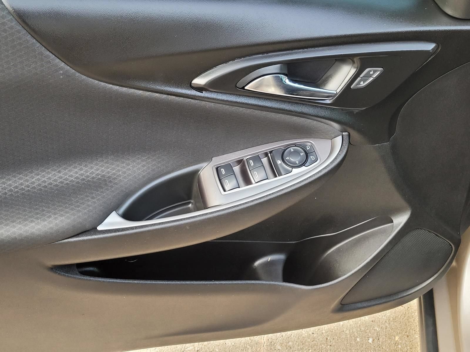 Used 2022 Chevrolet Malibu LS FWD image 18