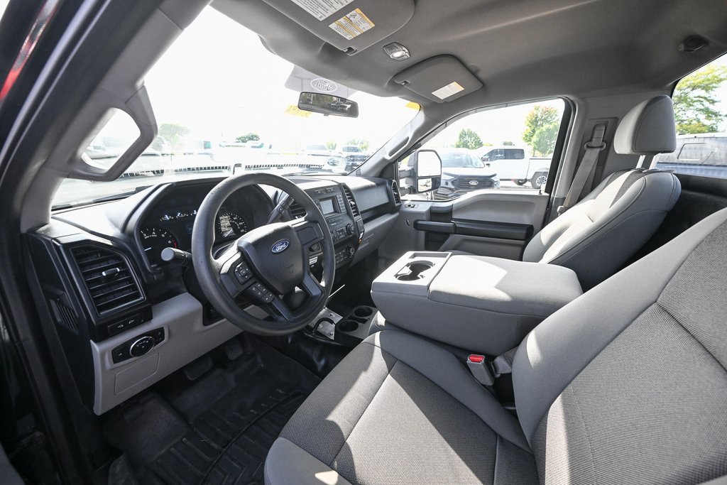 Used 2017 Ford F150 XL w/ Heavy-Duty Payload Package image 17