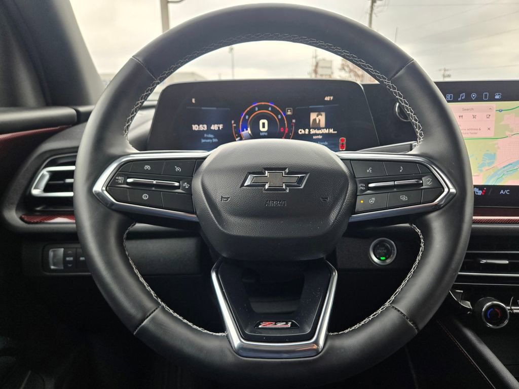 Used 2025 Chevrolet Traverse Z71 image 18