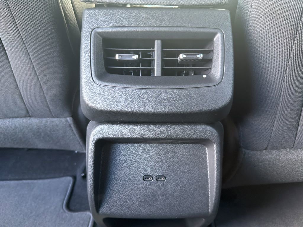 New 2026 Chevrolet Equinox EV LT image 29