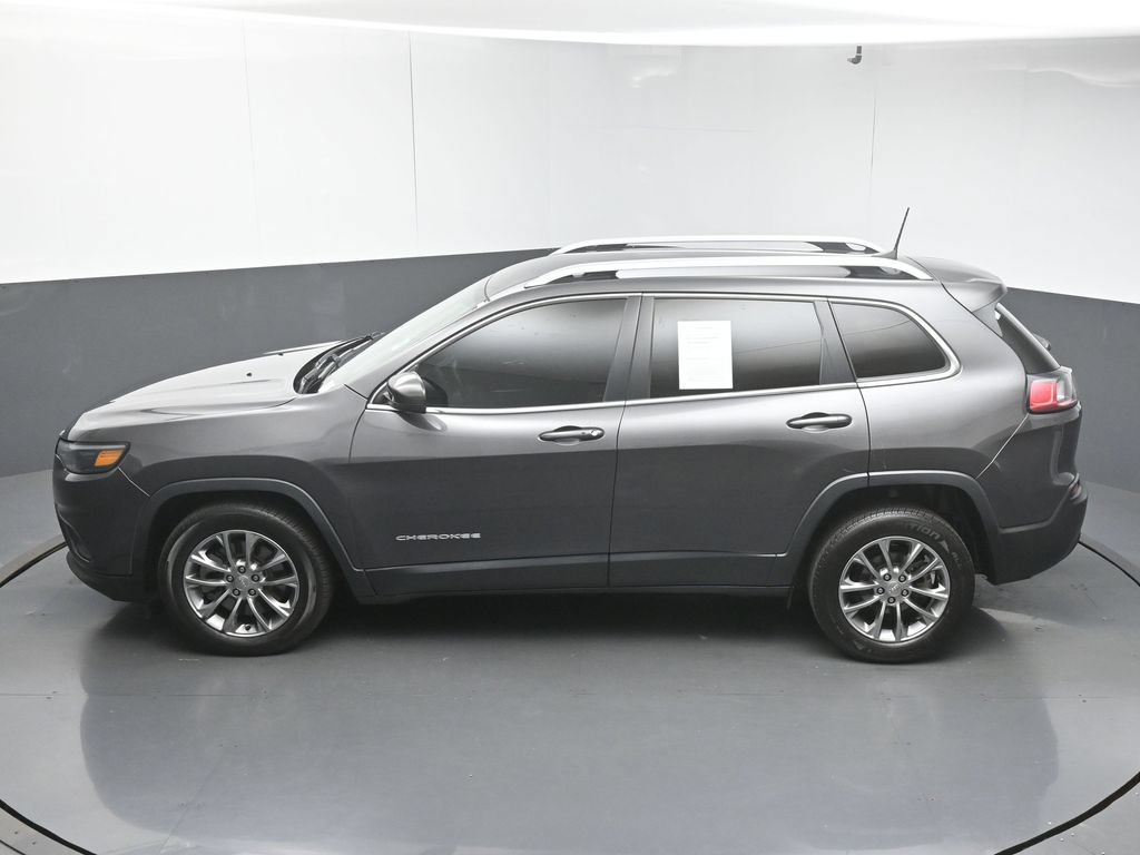 Used 2019 Jeep Cherokee Latitude Plus w/ Comfort/Convenience Group FWD image 42