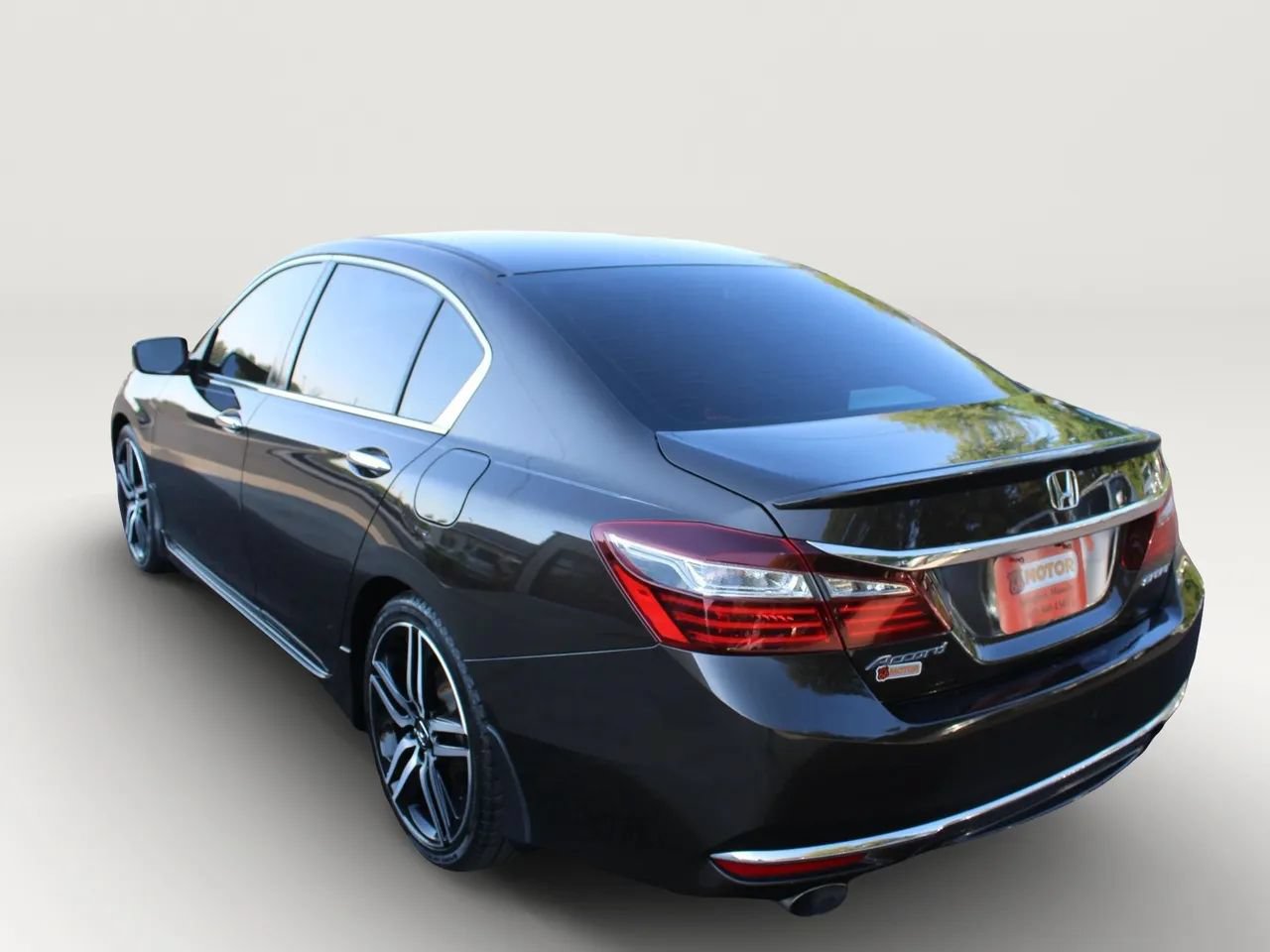 Used 2016 Honda Accord Sport image 6