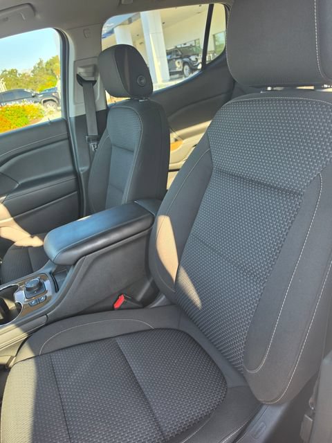 Used 2021 GMC Acadia SLE w/ Driver Convenience Package FWD image 17