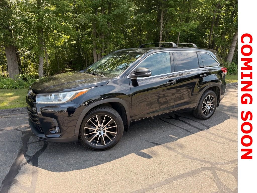 Used 2017 Toyota Highlander SE AWD/4WD image 1